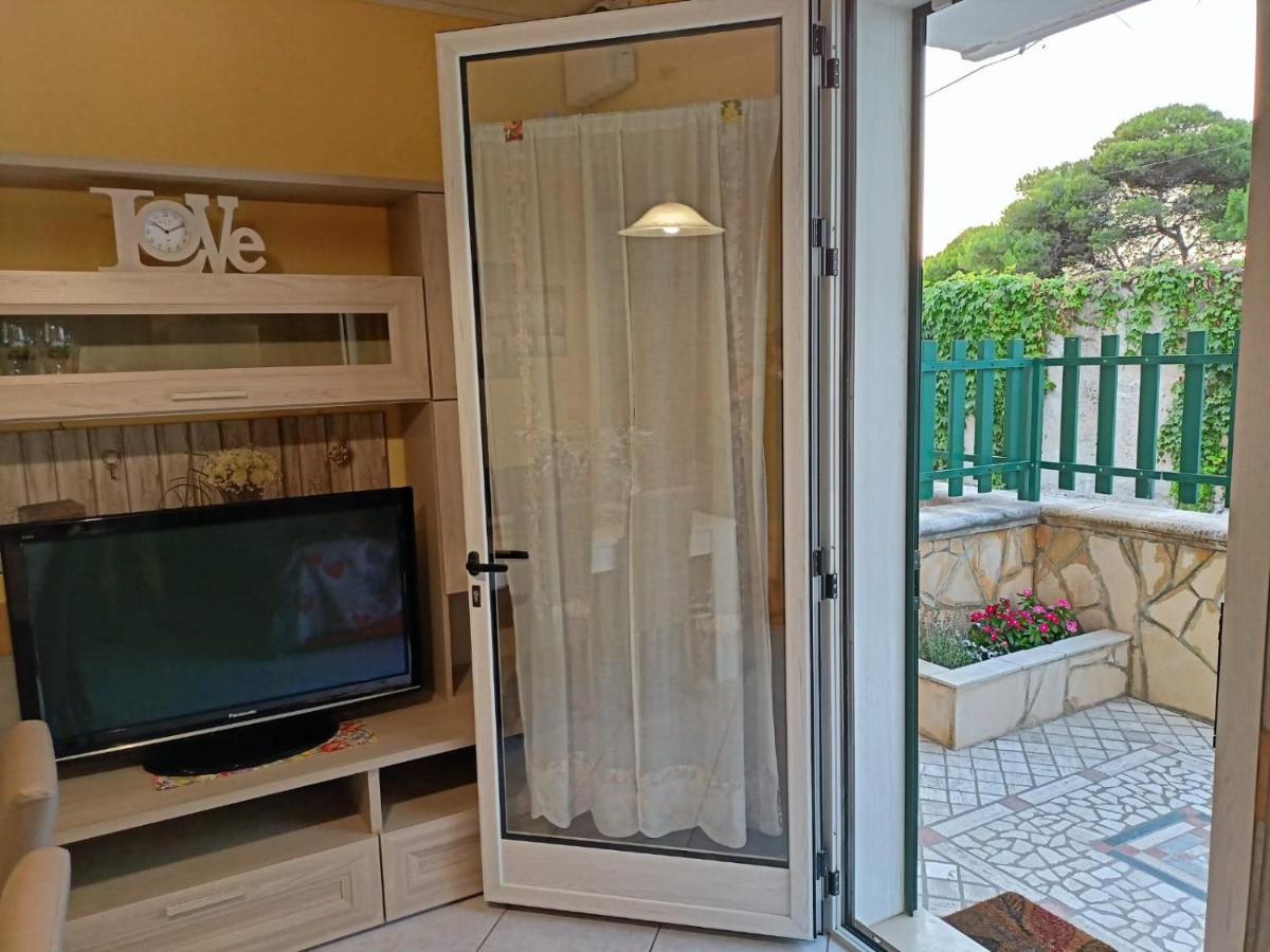 Villetta Poesia 50 M Dal Mare Con Giardino E Parcheggio 토레 델 로소 외부 사진